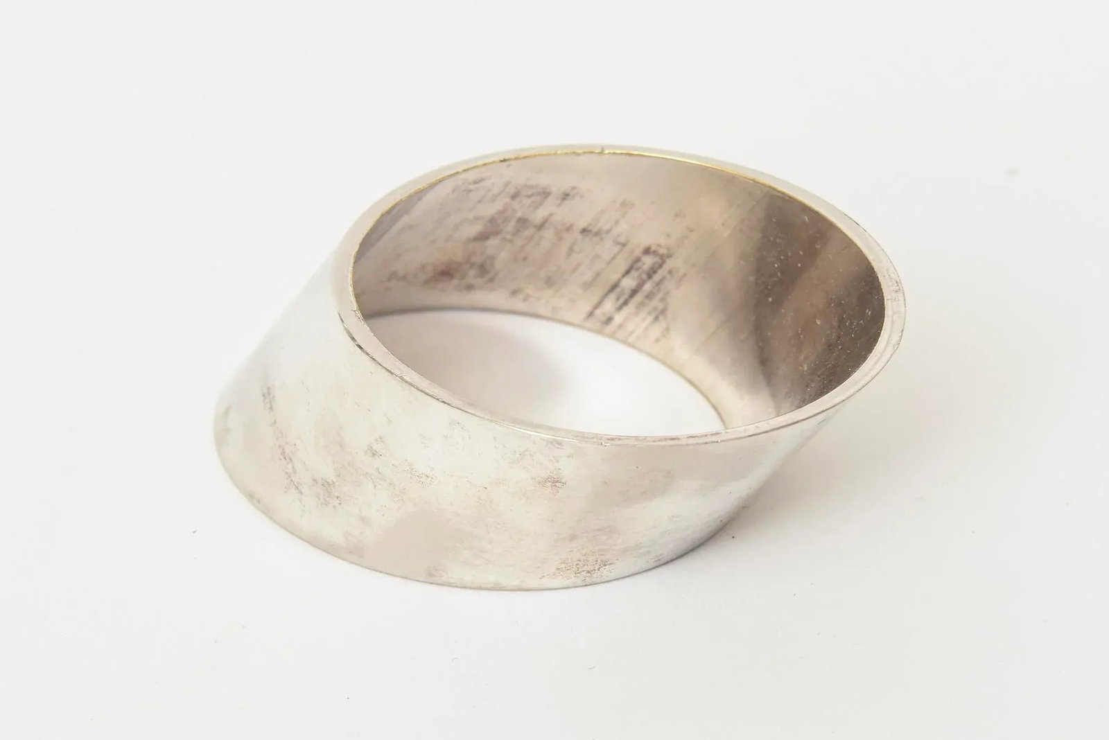 Vintage Sculptural Angled Silver Plate Napkin Rings Set of Eight Italian - 8