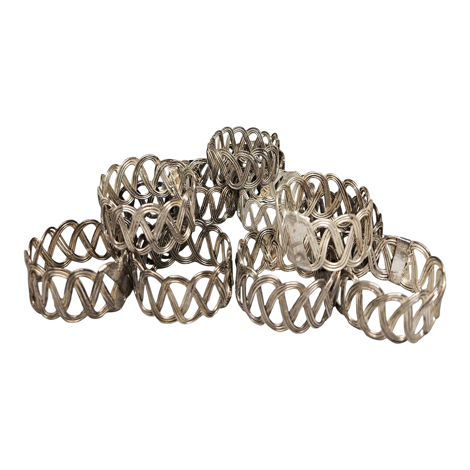 Vintage Hammered Silver Metal Napkin Rings Geometric Design, Set of 12: Vintage Hammered Silver Metal Napkin Rings Geometric Design, Set of 12 Condition: Alterations: Original Condition Unaltered Imperfections: Some Imperfections Condition Notes: Age, Vintage Materials