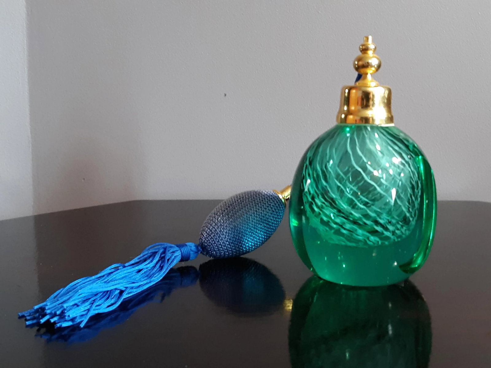 1990s Art Glass Imports Green & Blue Golden Accent Perfume Optimizer - 5