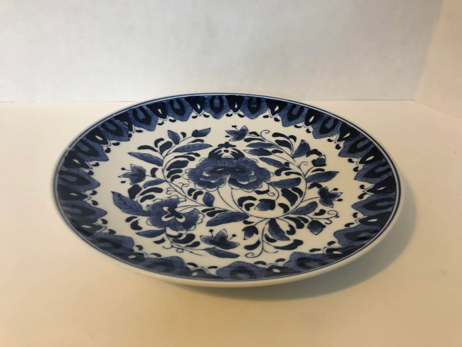 Asian Style Blue & White Floral Design 10.25"d Platen - 6