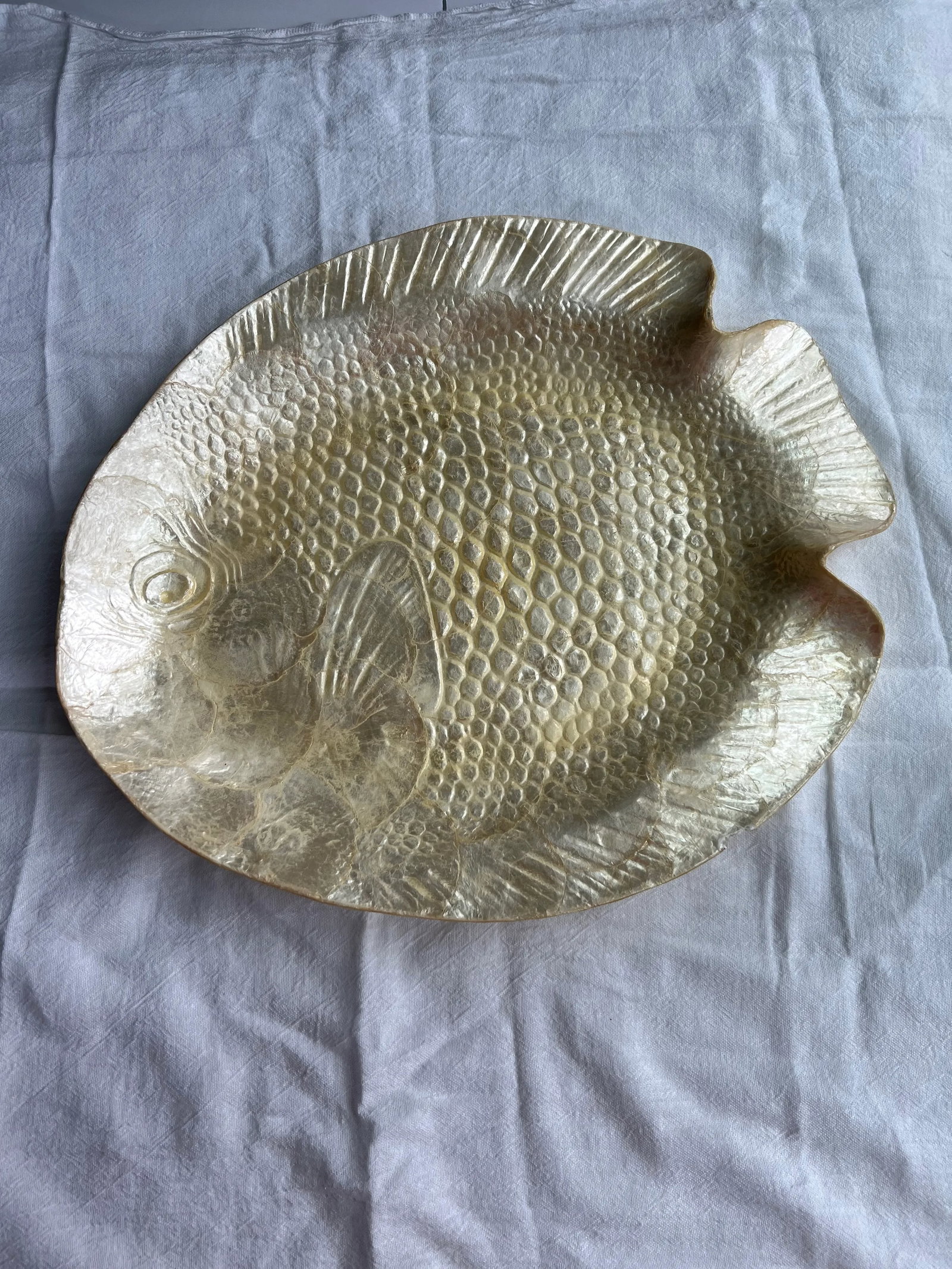 Capiz Shell Fish Shaped Platter and 6 Coasters - 5