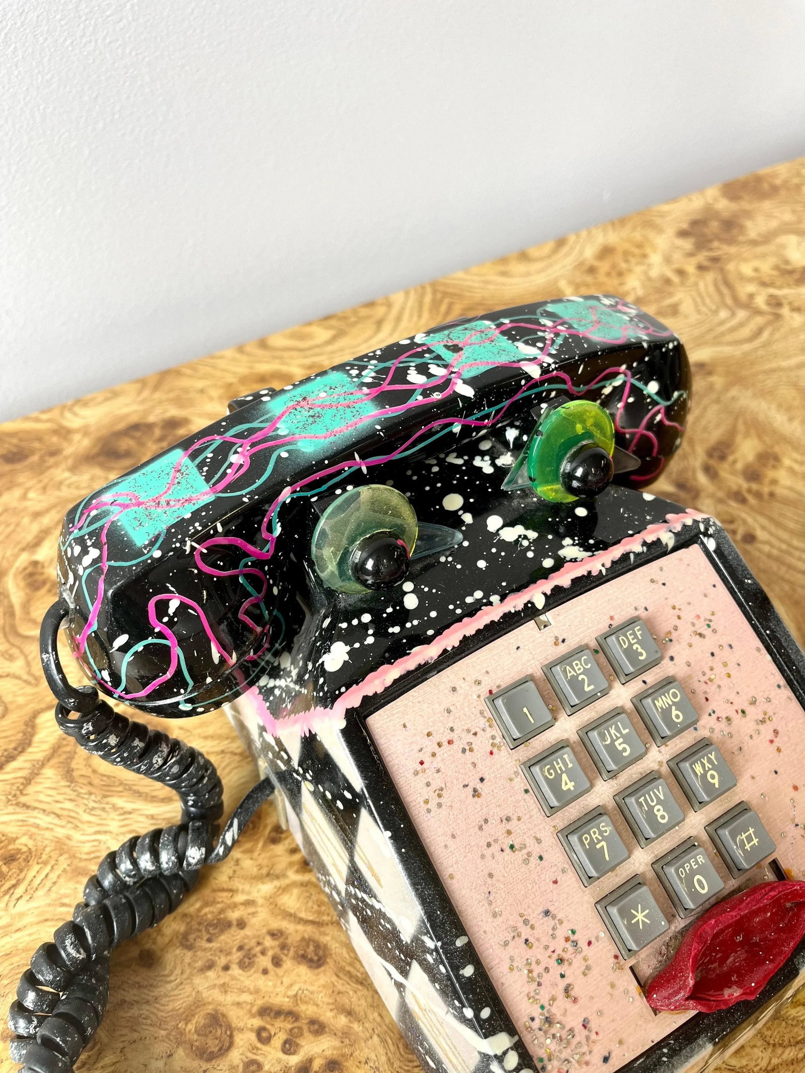 1990s Postmodern Original Signed Hollis Fingold Painted Telephone "Phoneys" Sculpture - 10