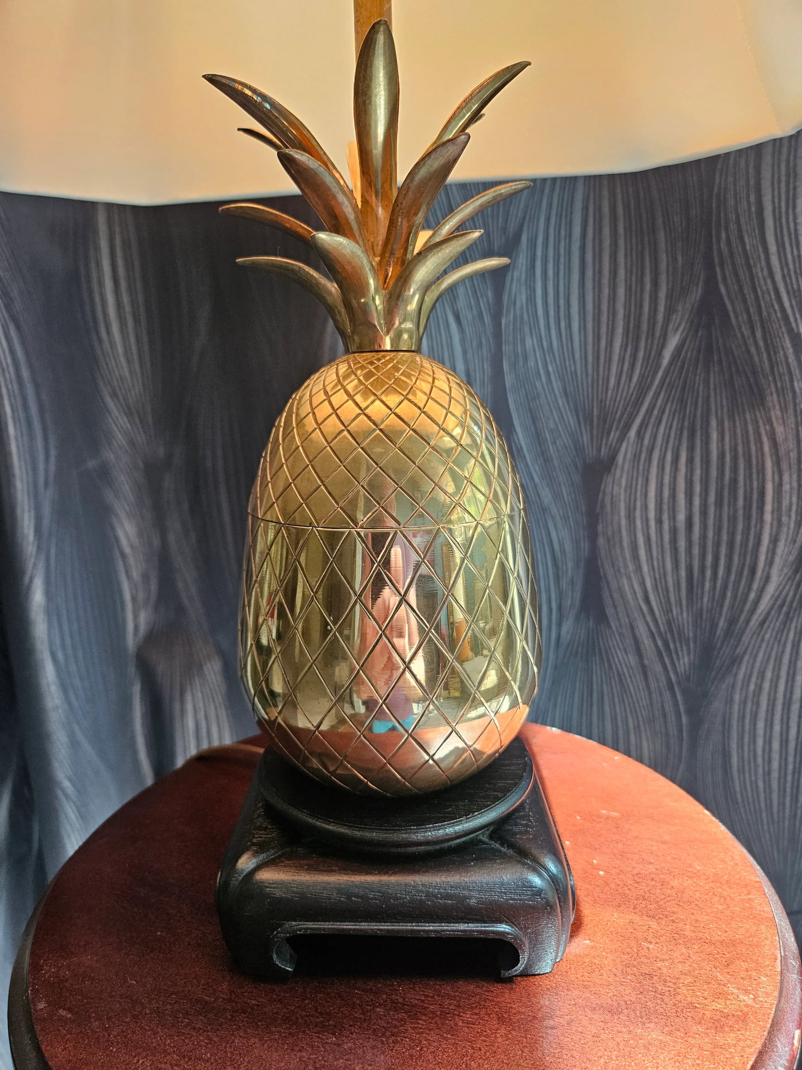 Brass Pineapple Lamp - 3