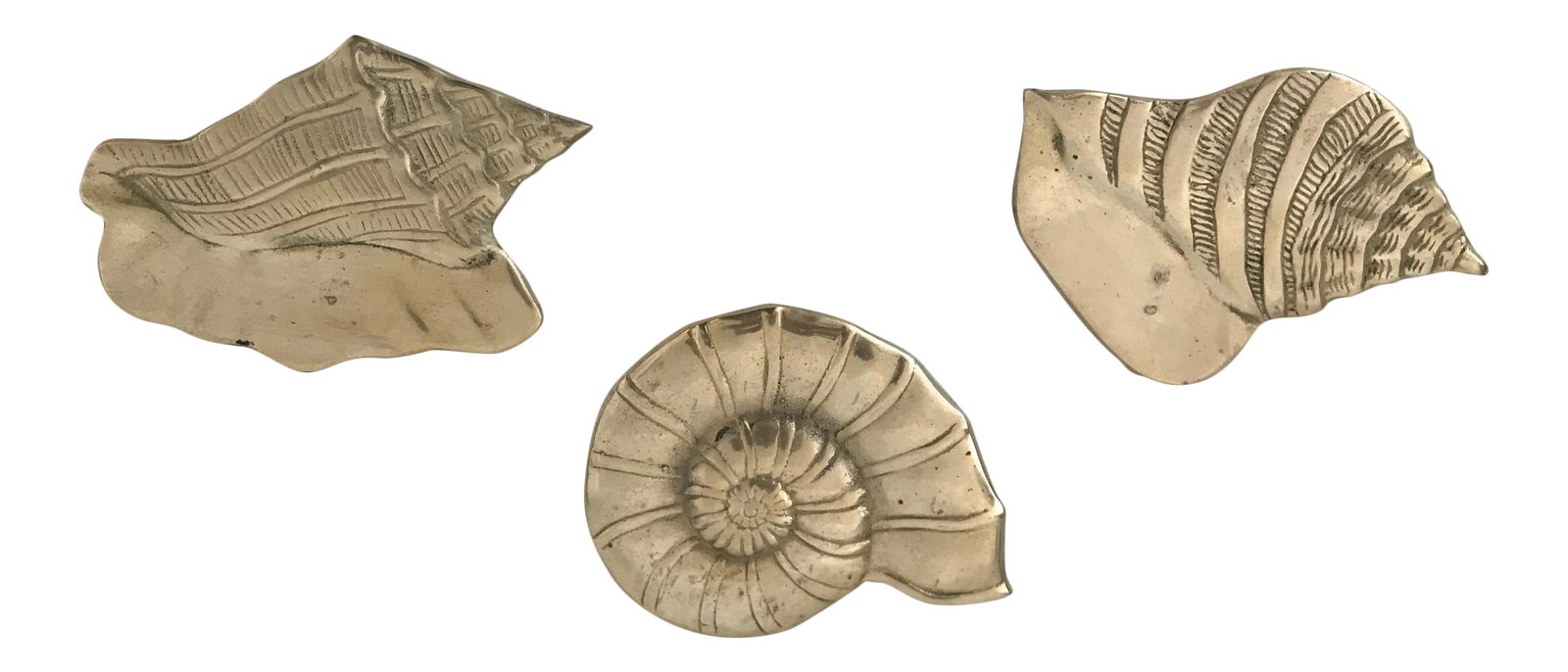Vintage Mid Century Hollywood Regency Brass Shell Wall Sculptures Wall Art: Vintage mid century hollywood regency brass shell wall sculptures wall art of the period: mid-century country: unknown date of manufacture: 1970s materials: brass condition: very good wear: wear consi