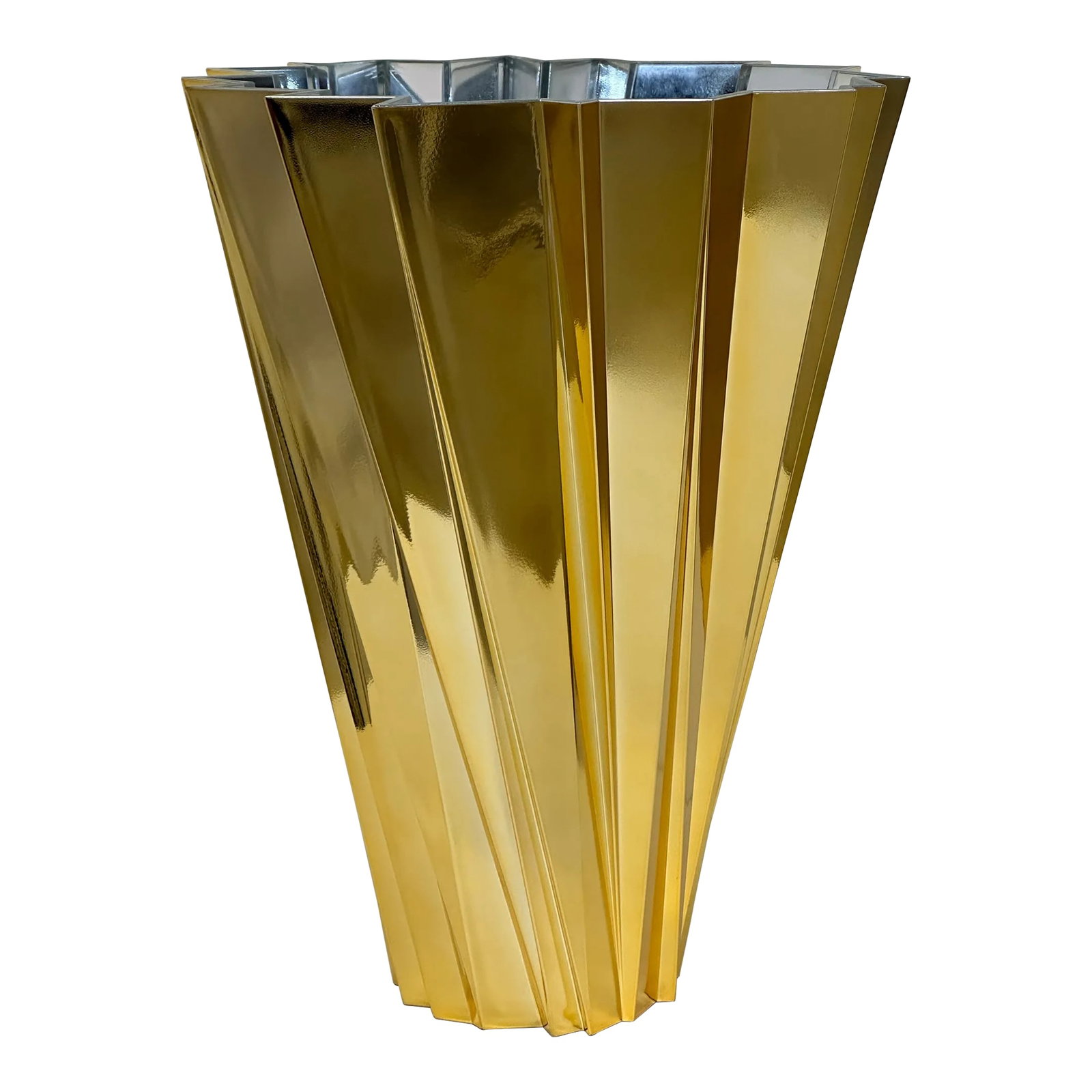 Mario Bellini Shanghai Gold Vase for Kartell: Gold Shanghai vase designed by Mario Bellini for Kartell. A multi-faceted vase widening from the base to the top in a swirling motion. Shanghai is like refracted light radiating from prism-like