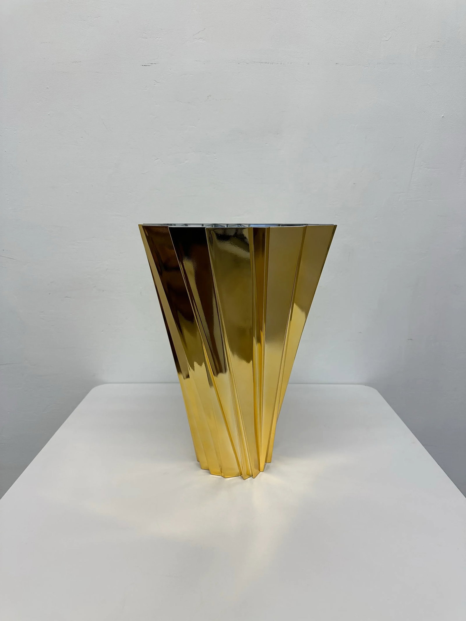 Mario Bellini Shanghai Gold Vase for Kartell - 2