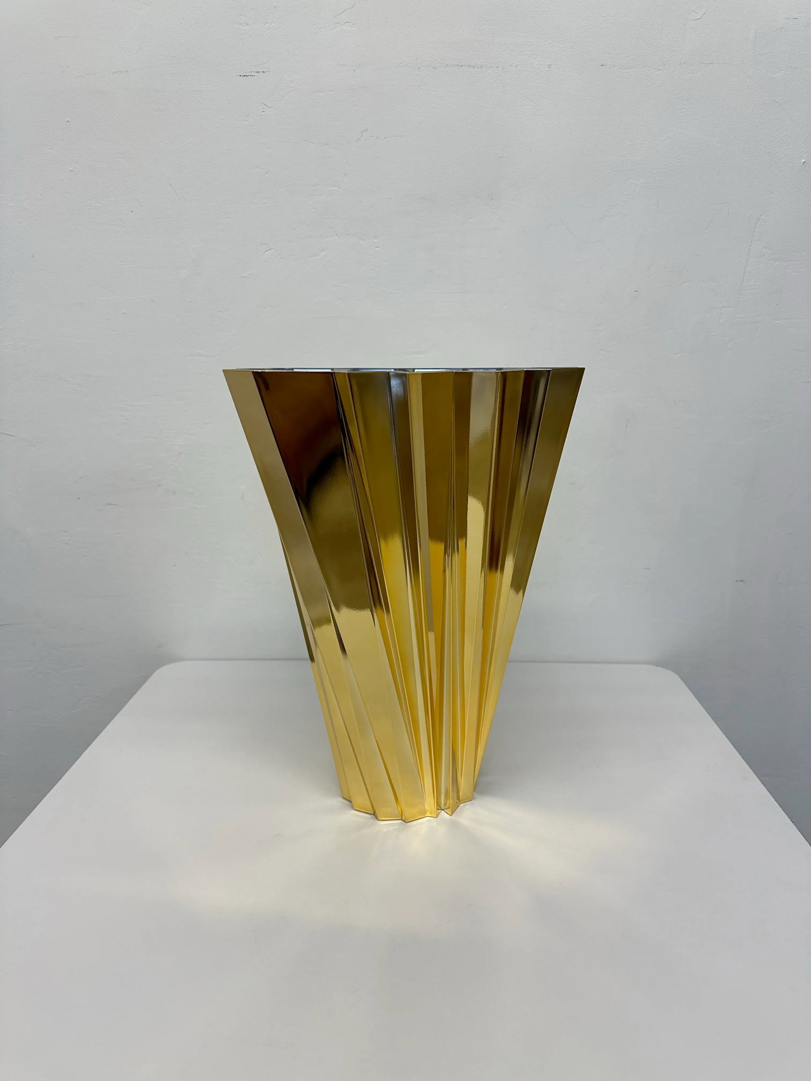 Mario Bellini Shanghai Gold Vase for Kartell - 4