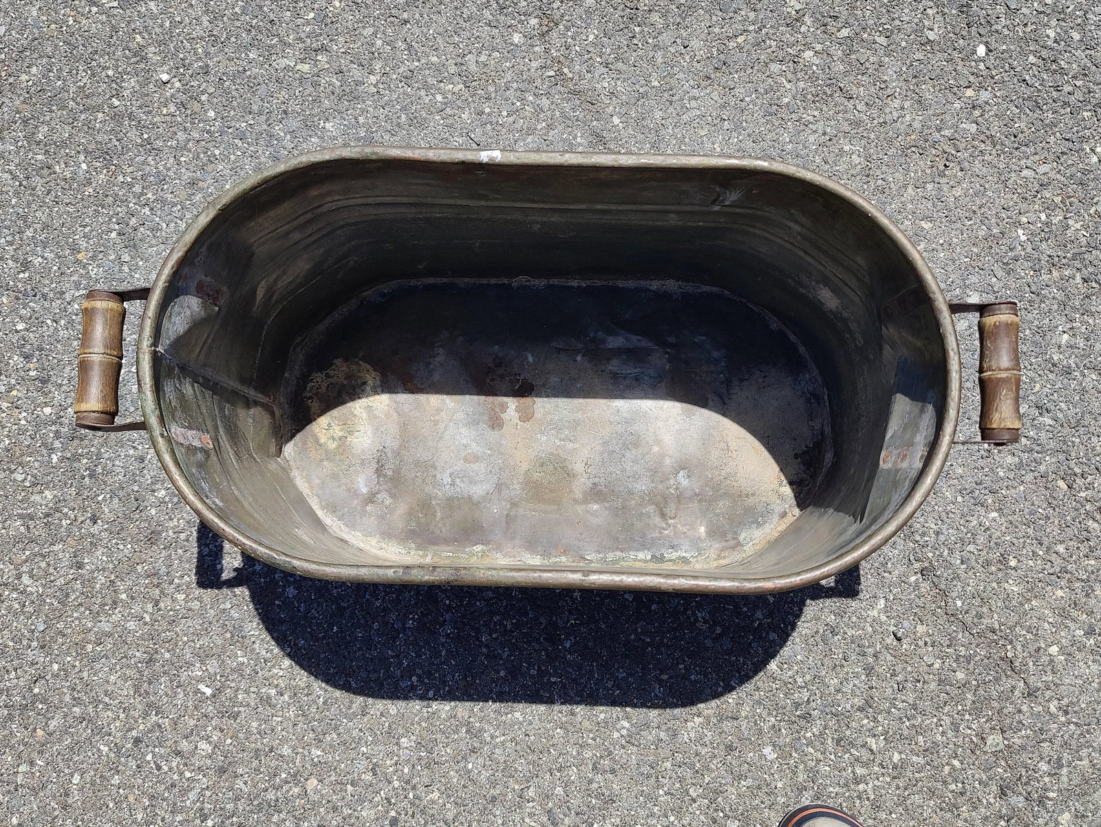 Vintage Primitive Copper Boiler/Wash Tub Pot With Wooden Handles - 7