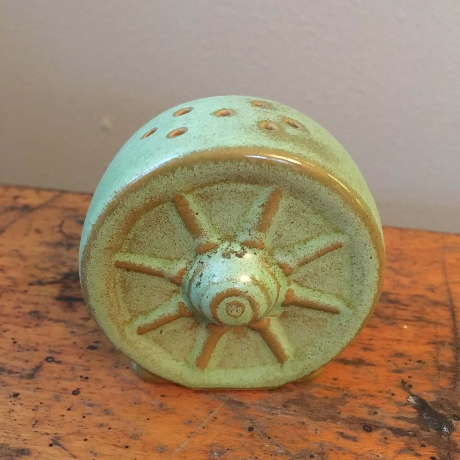 Vintage Green and Brown Frankoma Wagon Wheel Salt/Pepper Shaker - 5