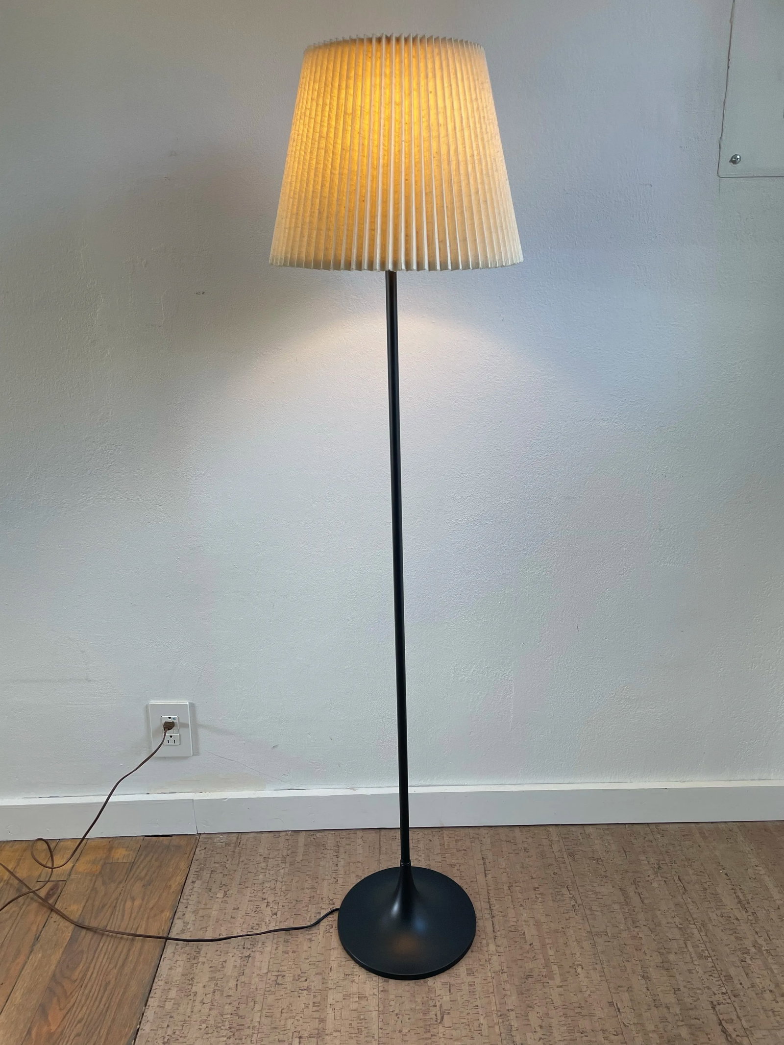 Mid-Century Tulip Floor Lamp - 2