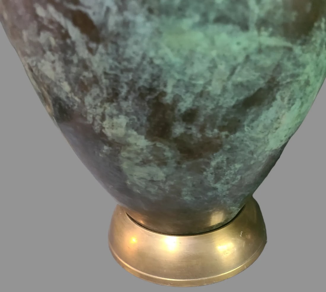 Mid-Century Modern Pair of Metal Patinated Verdigris Brass Table Lamps Original Finial - 5