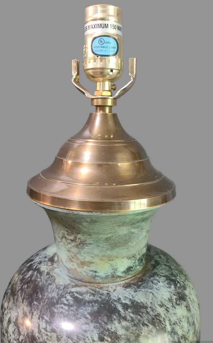 Mid-Century Modern Pair of Metal Patinated Verdigris Brass Table Lamps Original Finial - 7