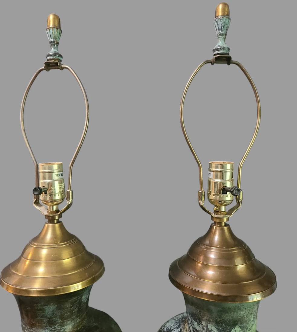 Mid-Century Modern Pair of Metal Patinated Verdigris Brass Table Lamps Original Finial - 9