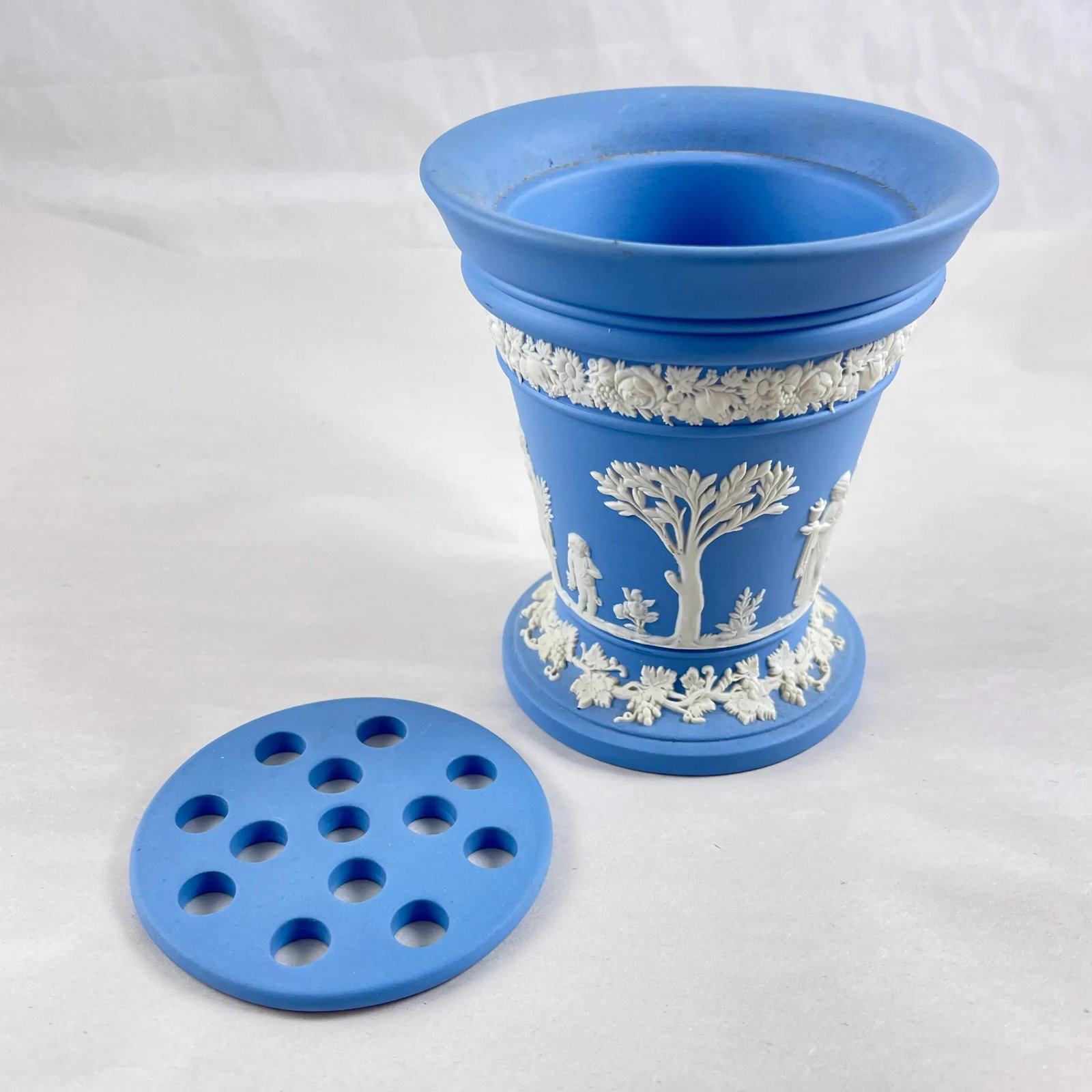 Wedgwood Jasperware Neo-Classical Vase With Flower Frog, 1968 - 2