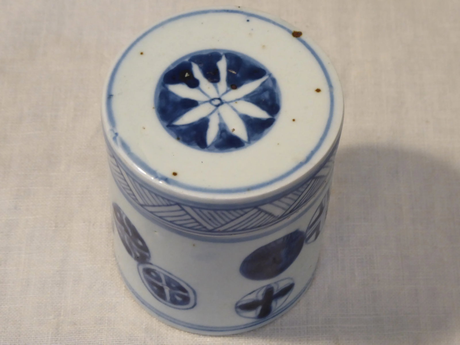 Antique Chinese Porcelain Covered Jar - 2
