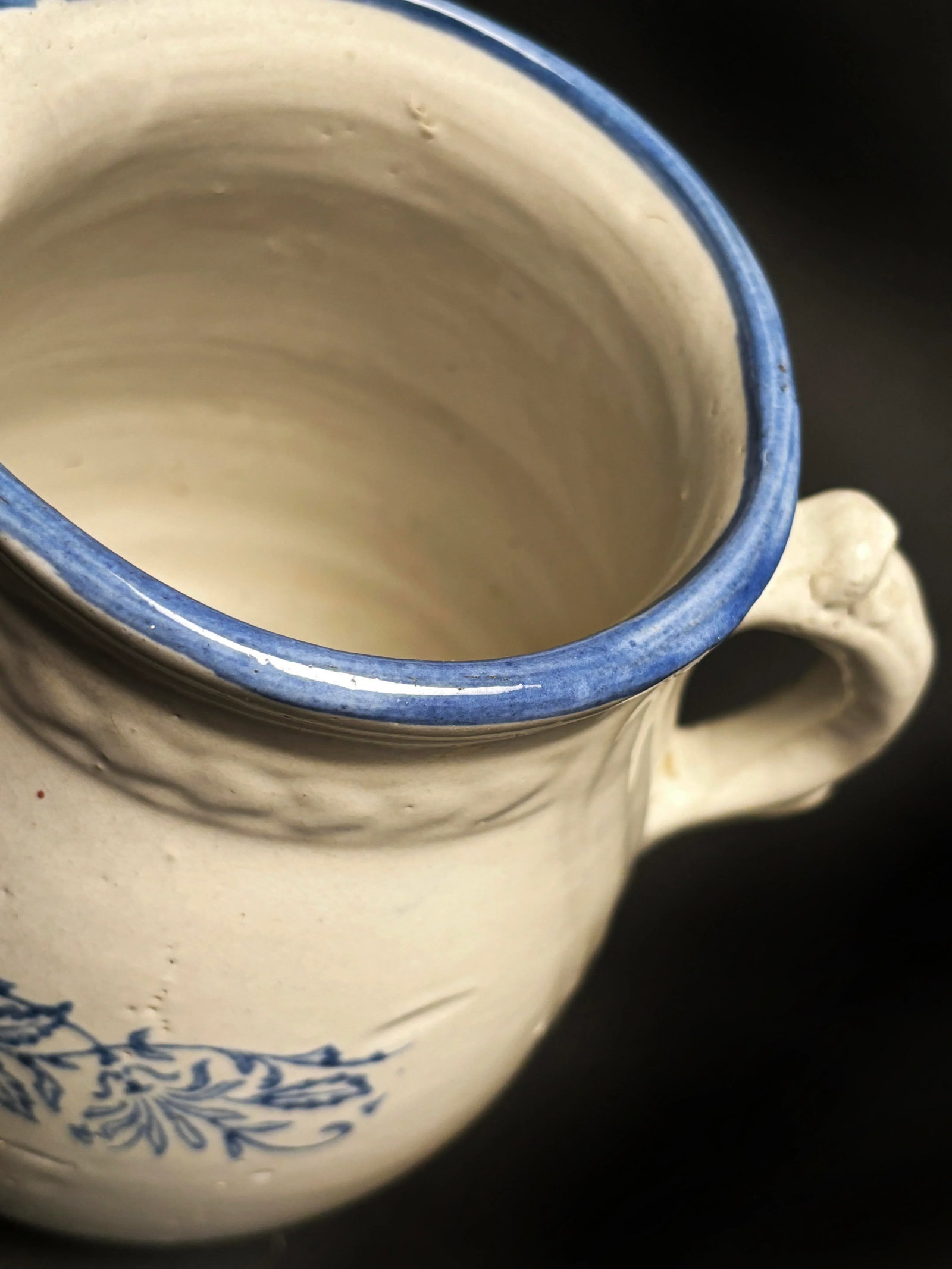 Early 1900s Blue and White Antique Salt Glaze Stoneware Milk Pitcher - 3