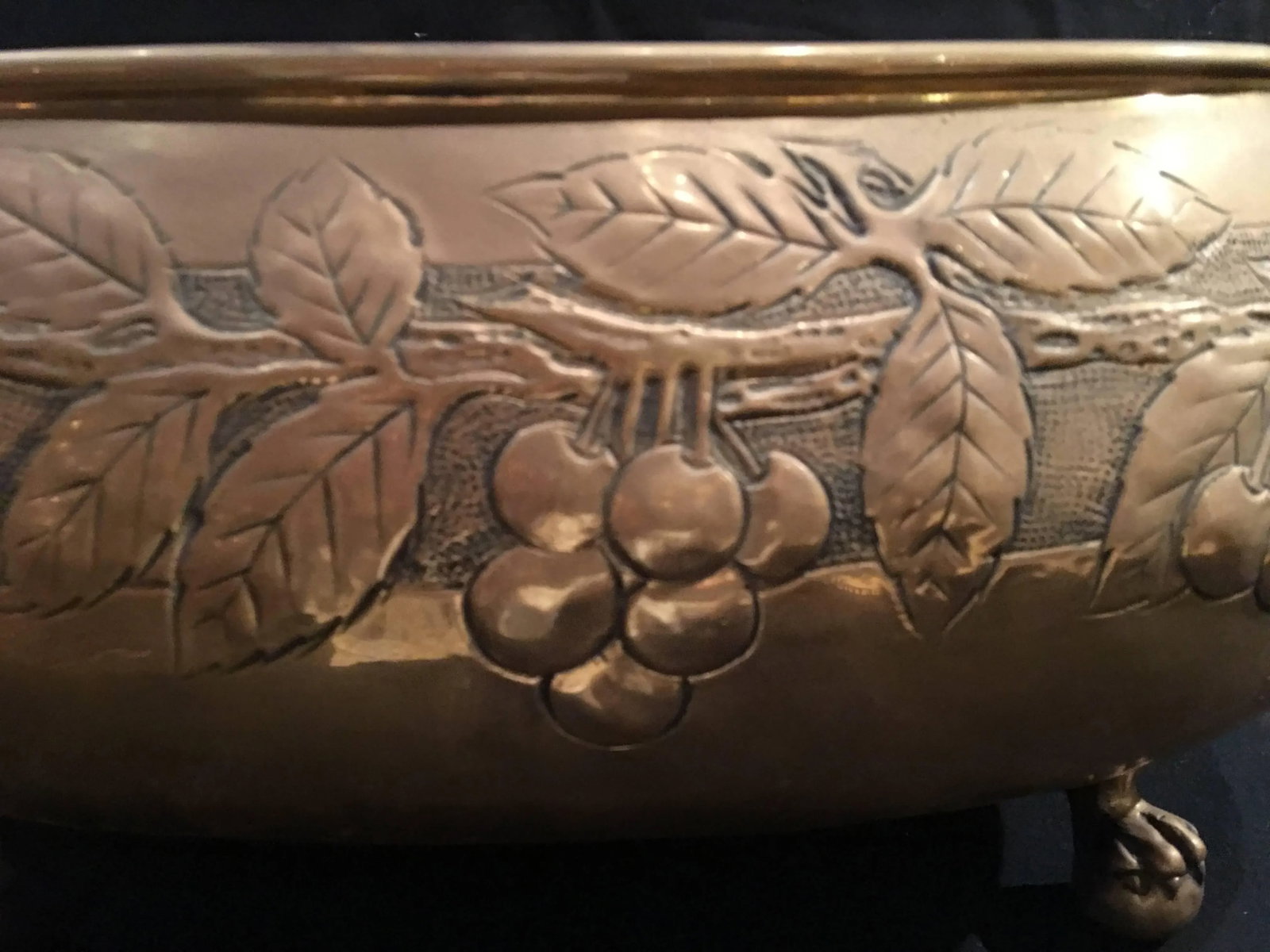 French Oval Jardiniere or Planter Ball and Claw Feet, 19th Century - 3