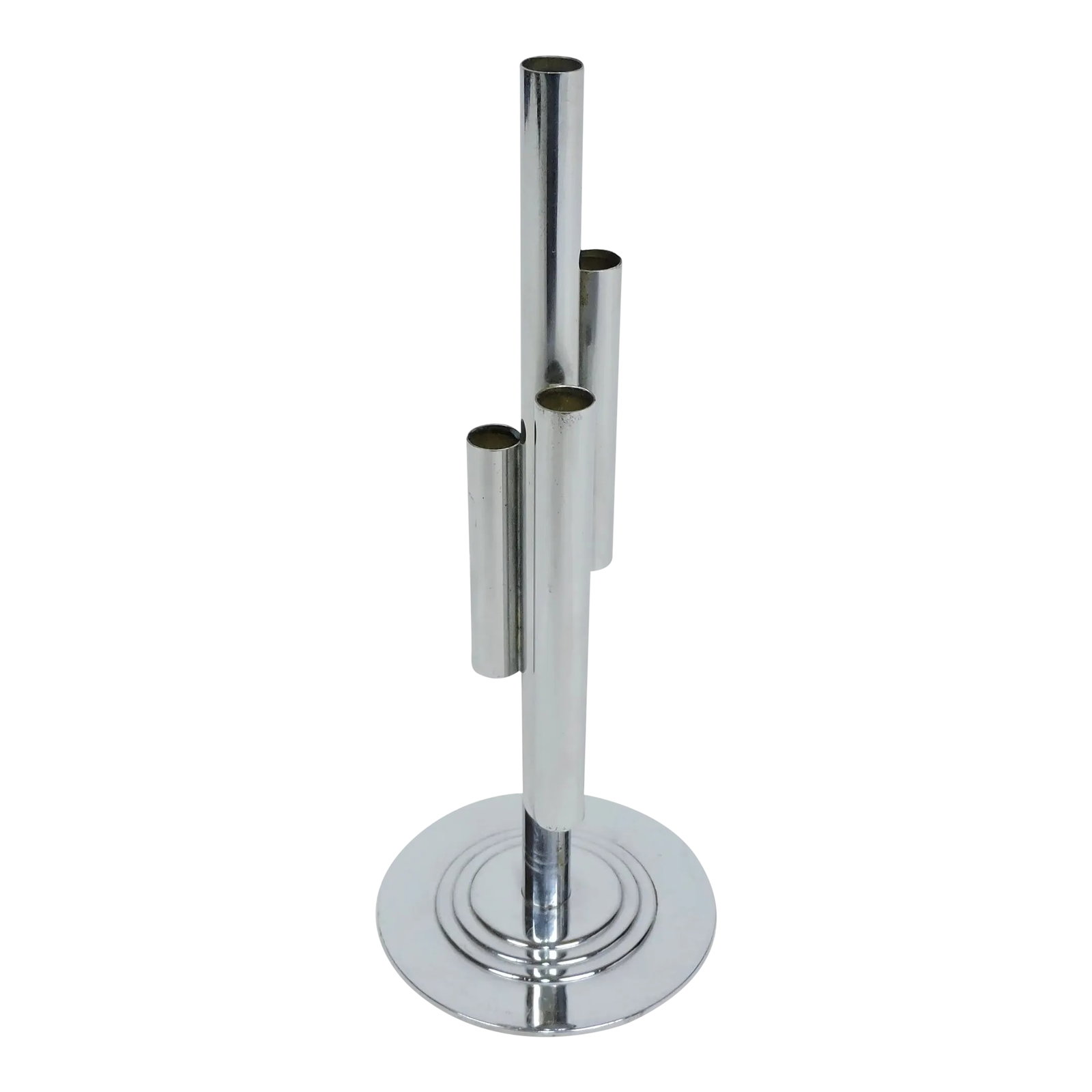 1930s Art Deco Chase Tubular Chrome Bud Vase by Ruth & William Gerth: Lovely Art Deco chrome bud vase designed by Ruth and William Gerth and manufactured in the 1930's by Chase. Classic Art Deco design with tubes of various heights and a stepped base. Stamped with