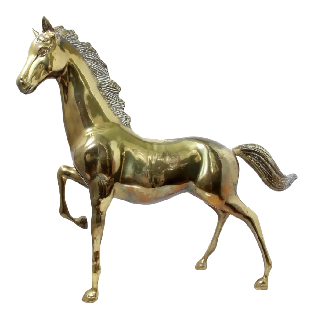 1970s Vintage Brass Horse: Add a touch of brass to your decor with this beautiful and impressive vintage stallion in a quality brass. This finely crafted horse has a mellow surface with a fine patina and is in excellent