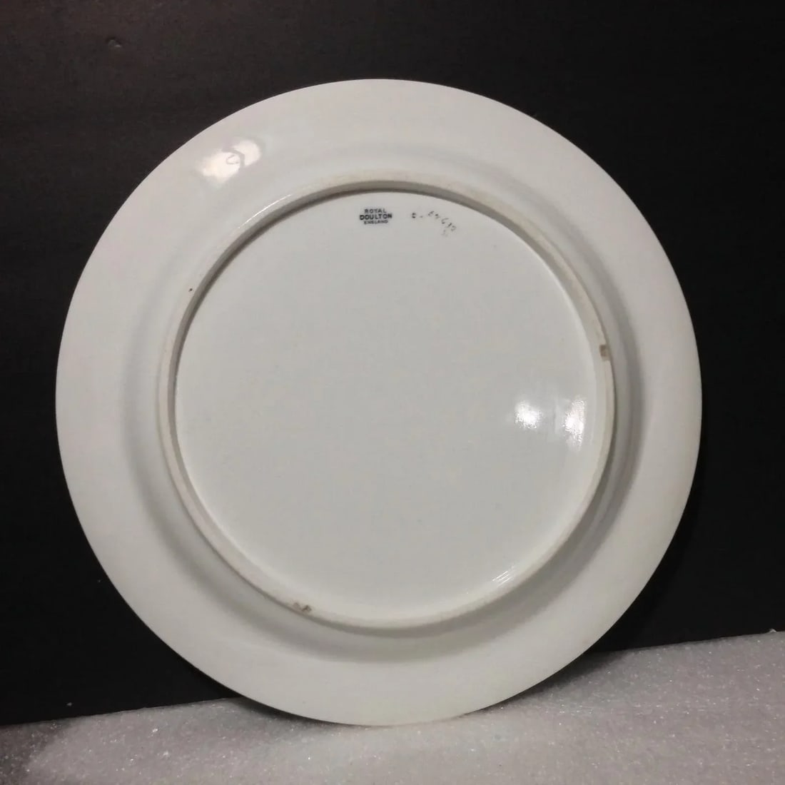 Early 20th Century Royal Doulton Charger Plate - 3