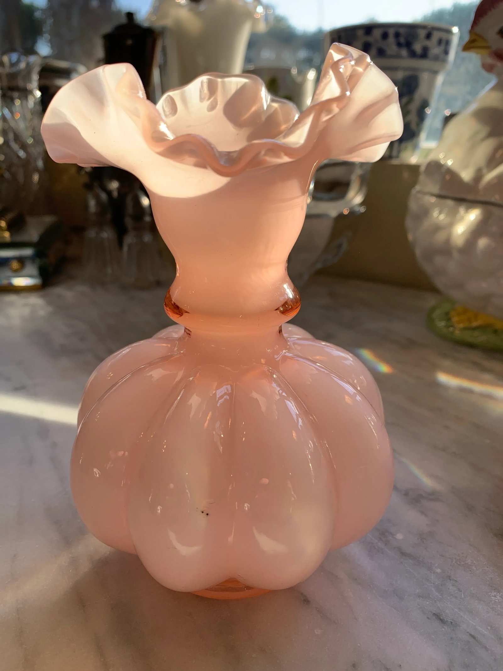 Vintage Fenton Ruffled Melon Rosaline Glass Vase - 4