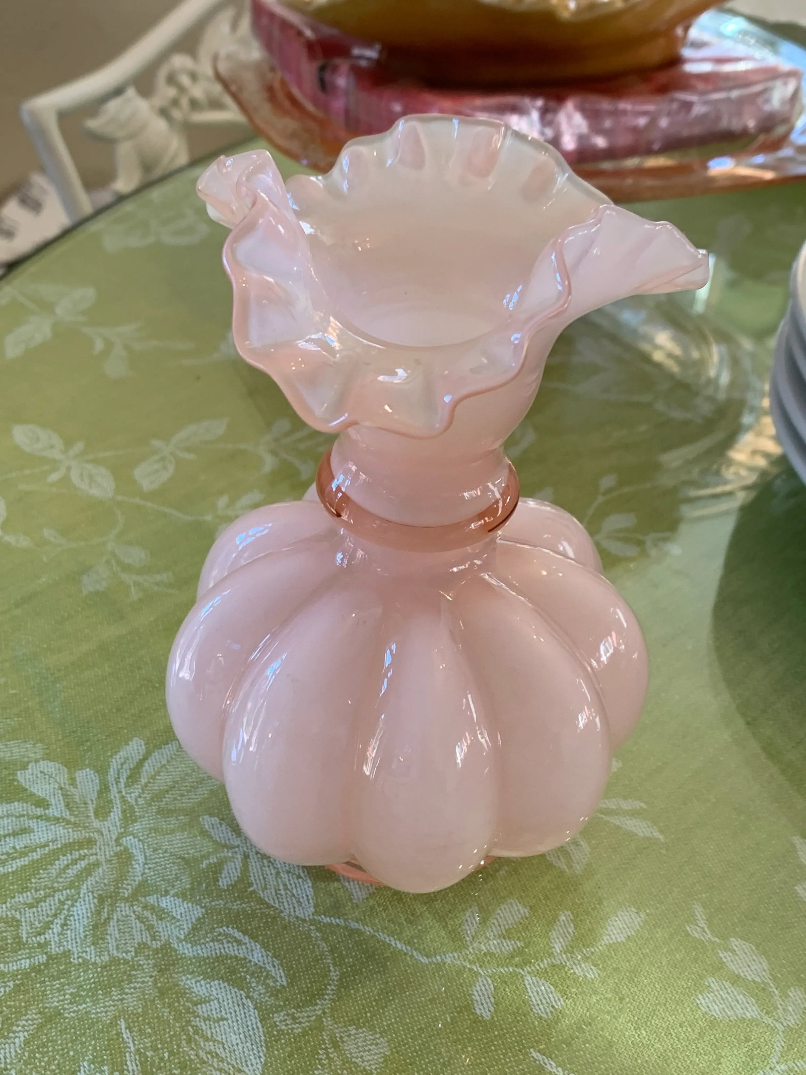 Vintage Fenton Ruffled Melon Rosaline Glass Vase - 9
