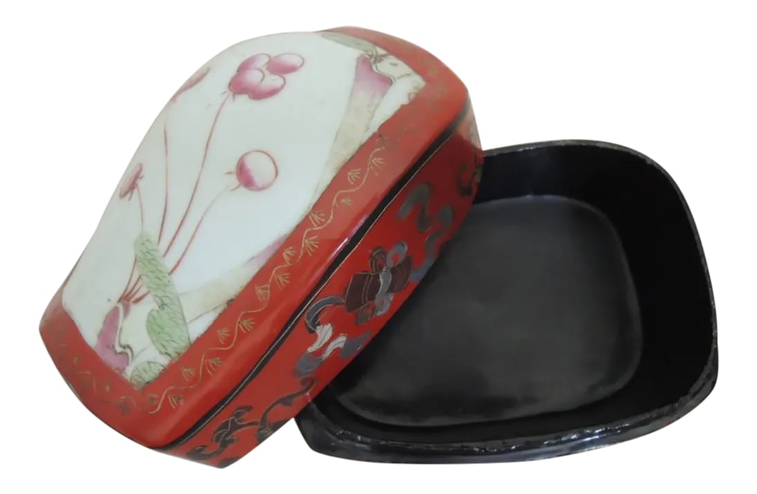 1950s Japanese Lacquer Box Red Jewelry Box: Japanese Lacquer Box Red Jewelry Box Artsy Motif Container Vtg 50s Antique Collectible. Perfect for gift-giving, this antique box was never used, stored all these years in a cool dry place. This Japan