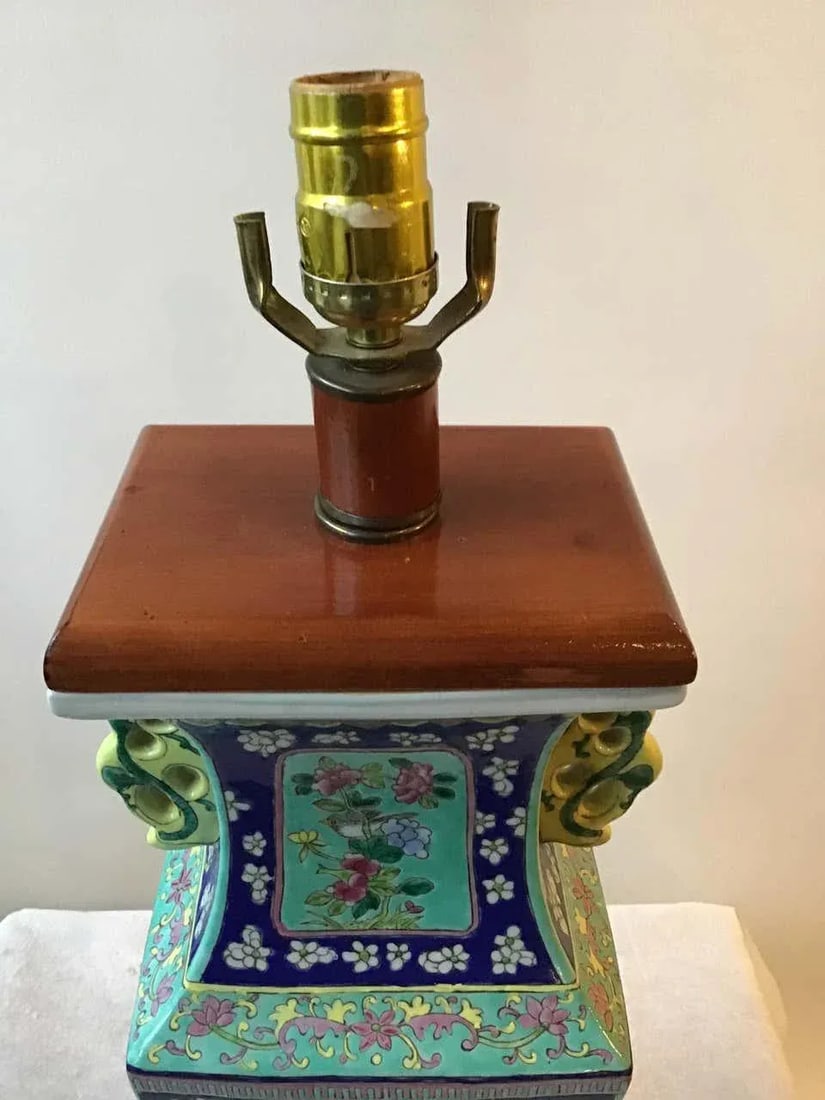 1960s Floral Hand Painted Ceramic Colorful Asian Table Lamp - 10