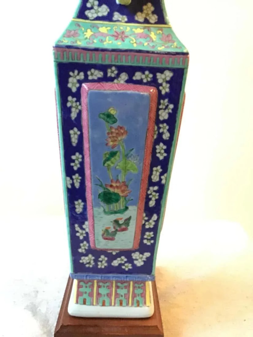 1960s Floral Hand Painted Ceramic Colorful Asian Table Lamp - 9