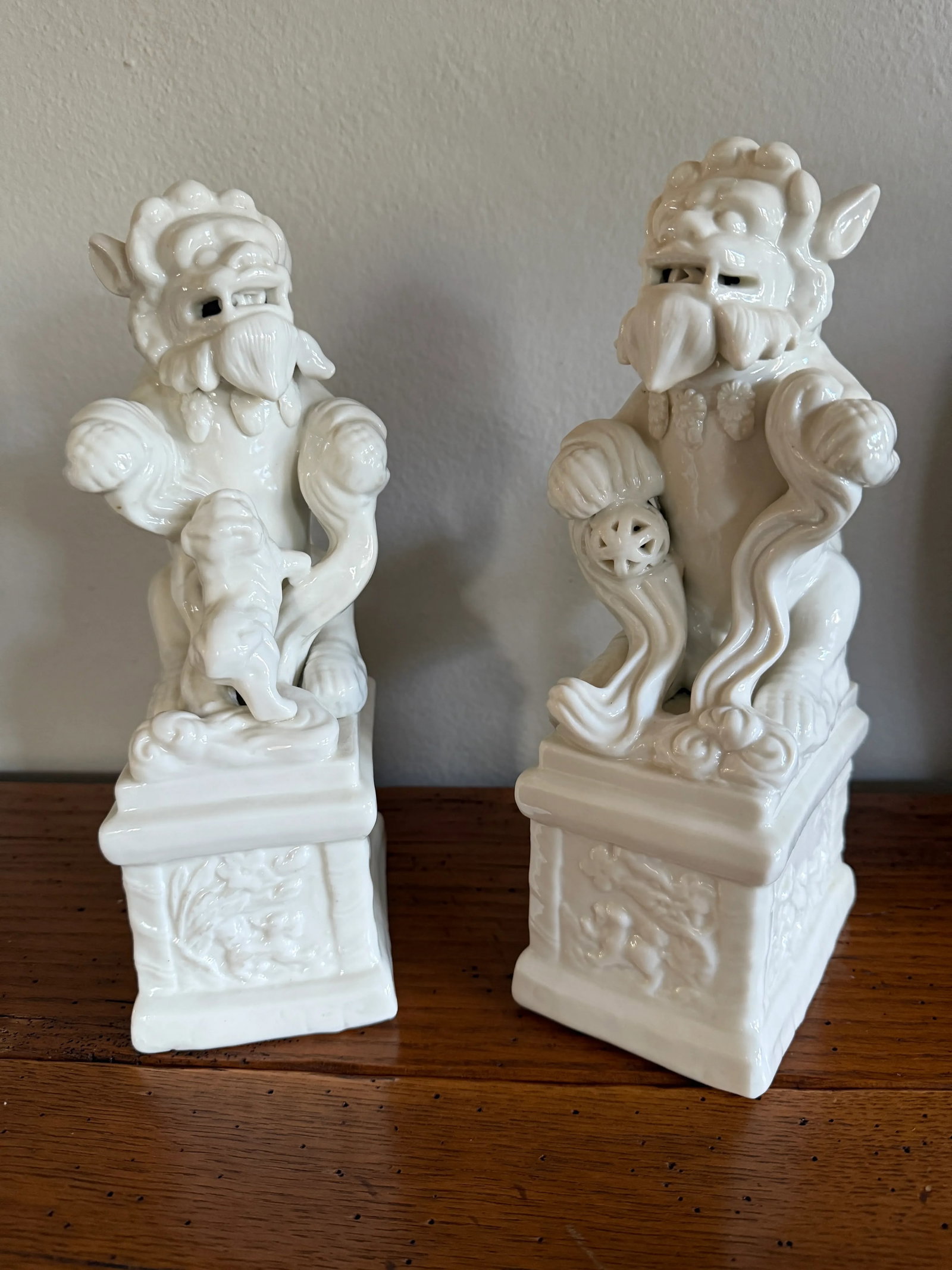 Blanc De Chine Foo Dogs With Ball and Baby, 1940's, a Pair - 2