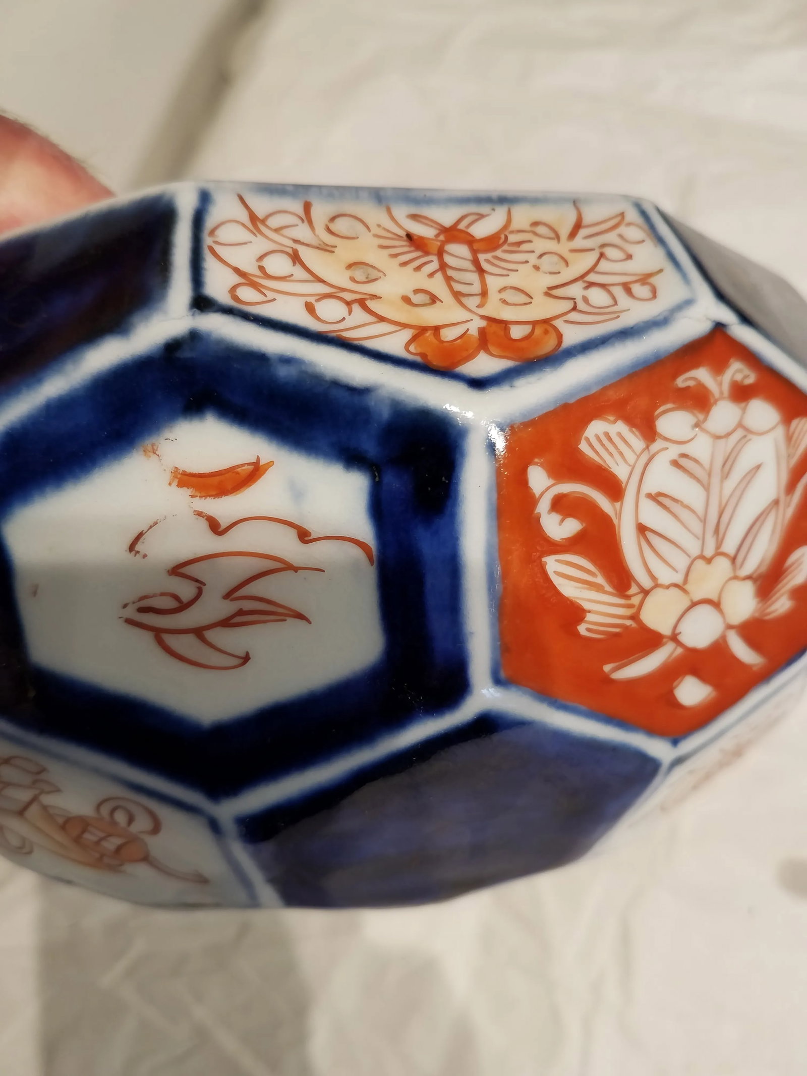 Imari Pot Circa 1890 Found in Northeast England - 3