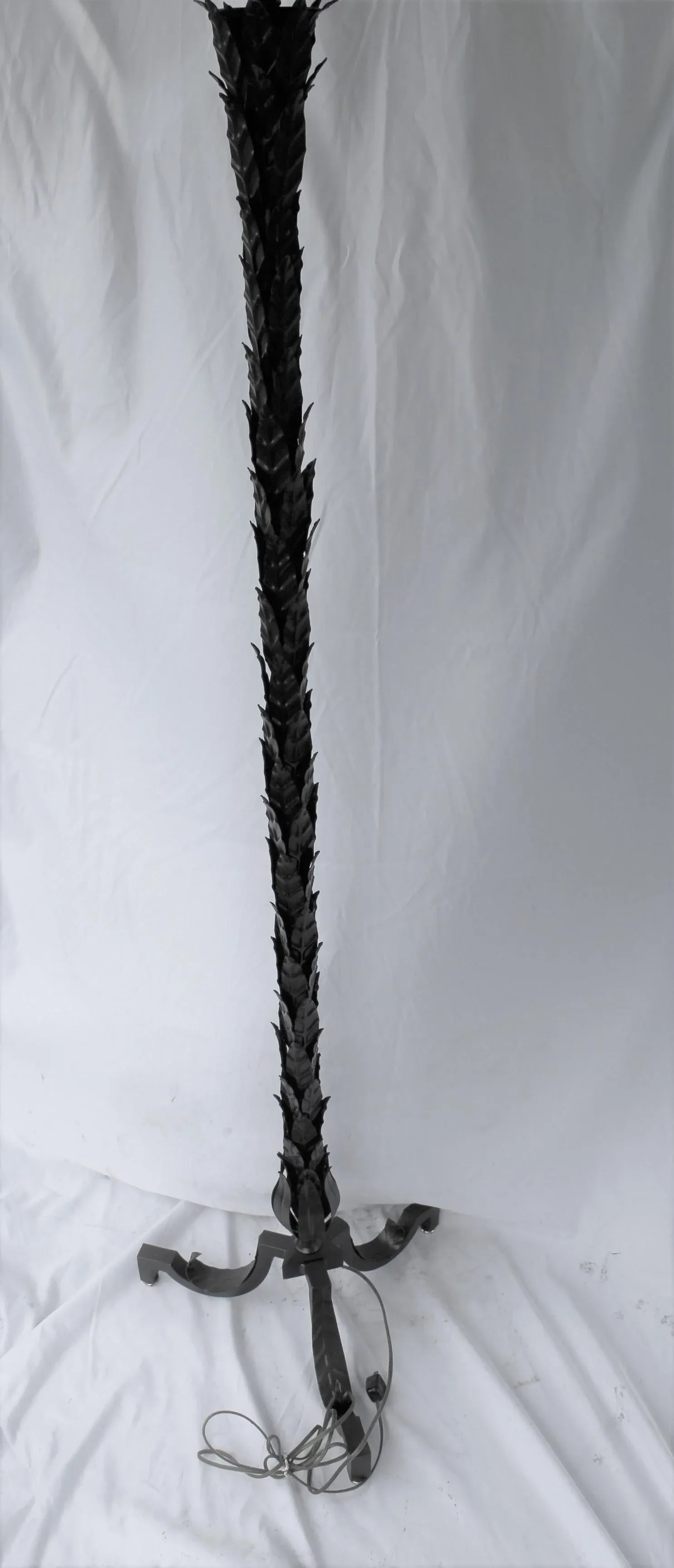 Mid-Century Modern Floor Lamp Leaf Design ,Deluxe Socket. - 2