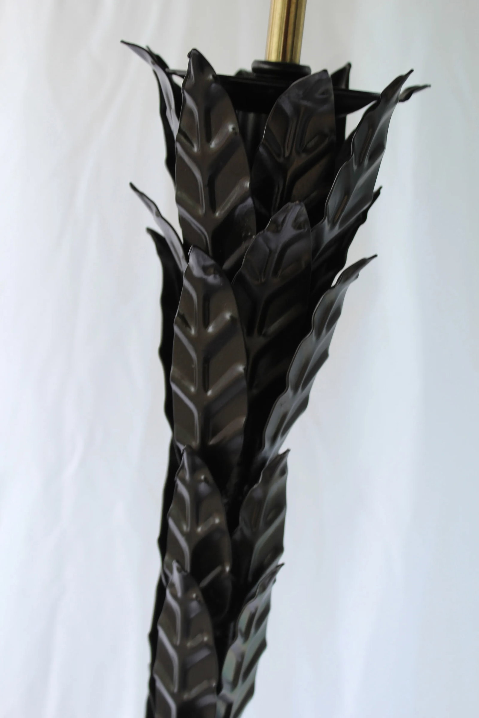 Mid-Century Modern Floor Lamp Leaf Design ,Deluxe Socket. - 6