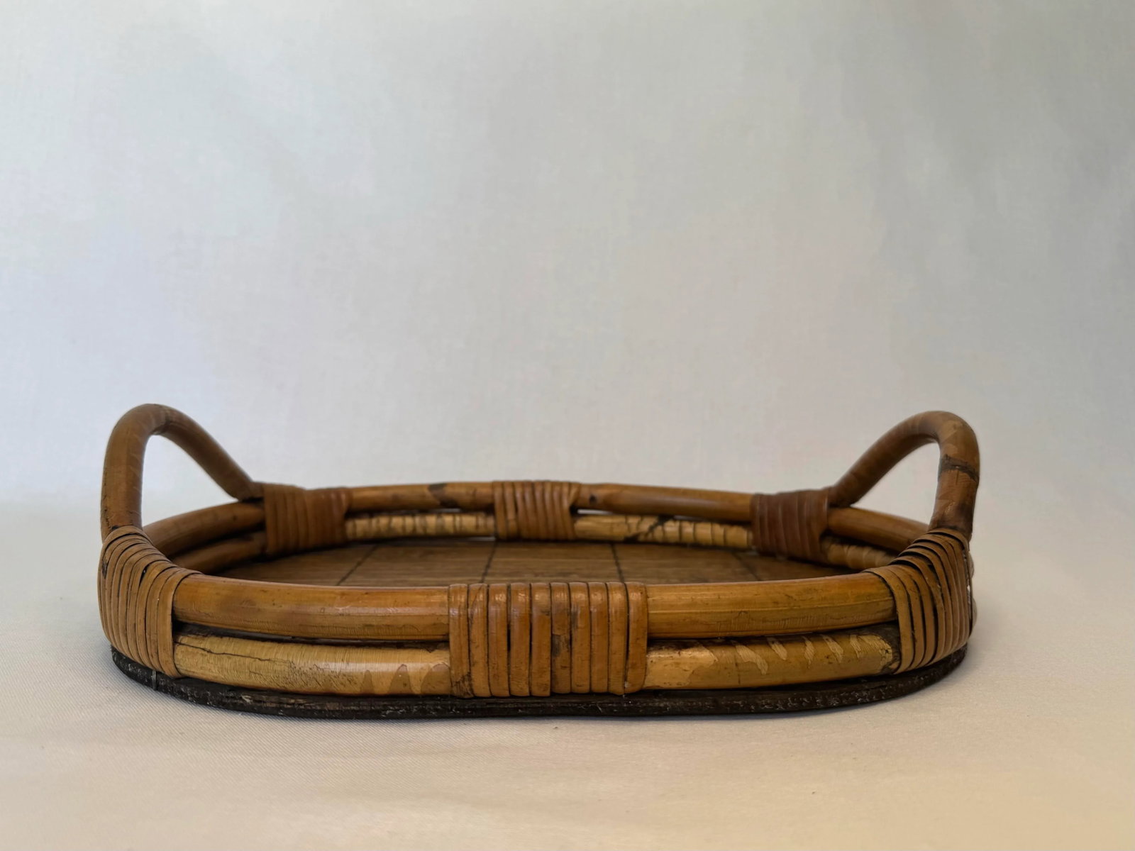 Vintage Coastal Bamboo & Pencil Reed Rattan Double Handle Serving Tray in the Style of Gabriella Cre - 4