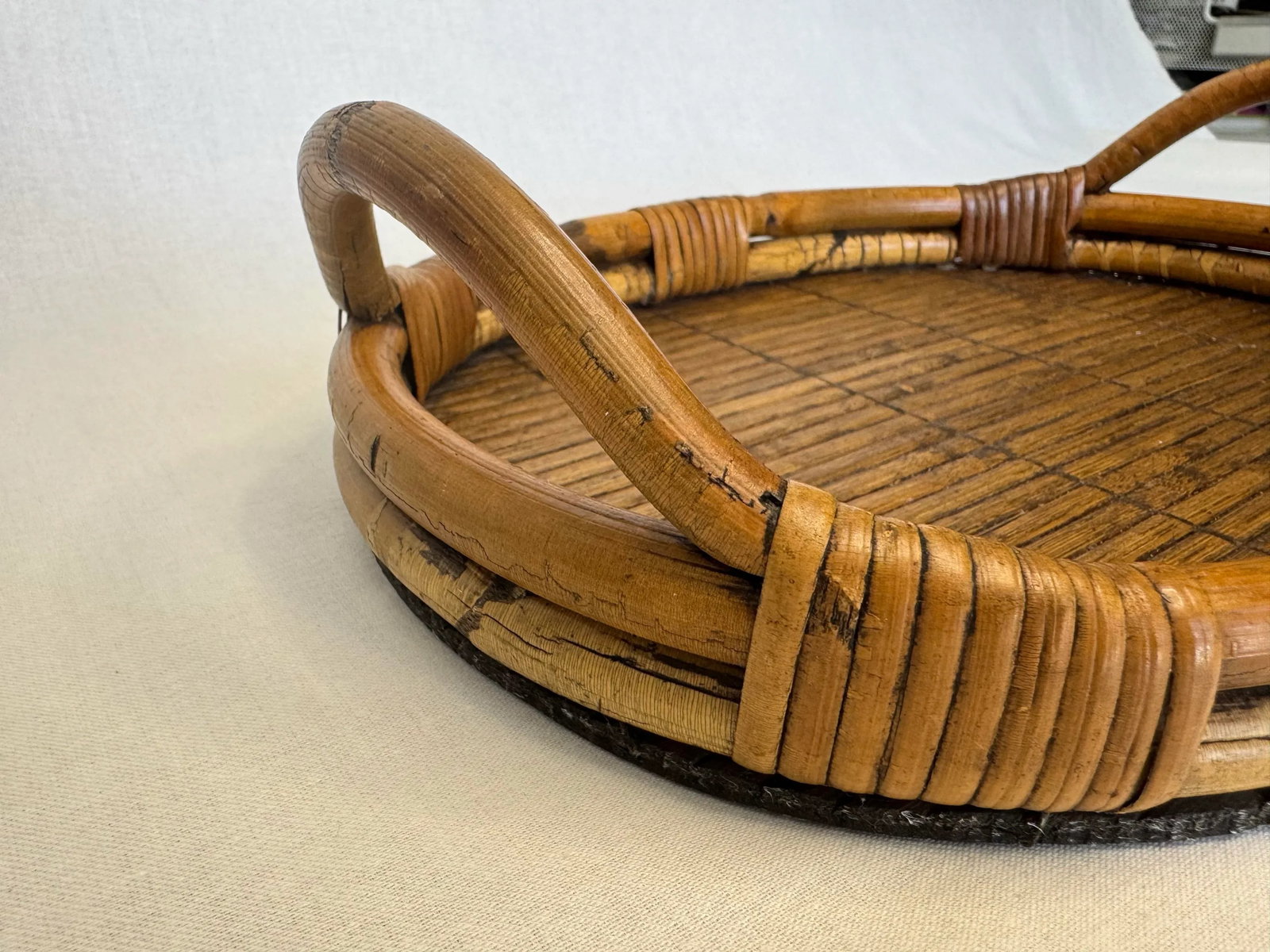 Vintage Coastal Bamboo & Pencil Reed Rattan Double Handle Serving Tray in the Style of Gabriella Cre - 9