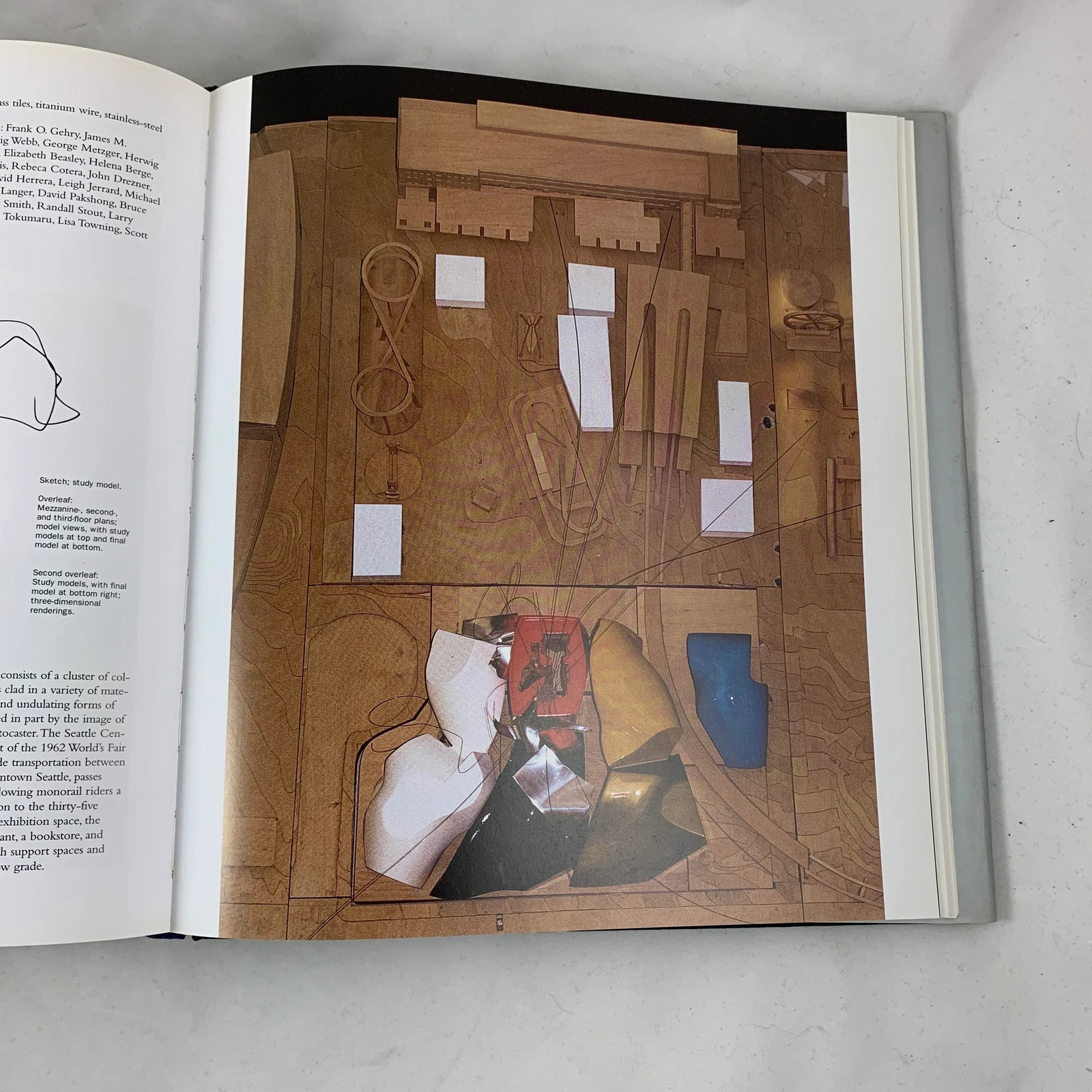 Frank O Gehry, the Complete Works by Francesco Dal Co. Modern Architecture Book 1998 - 4