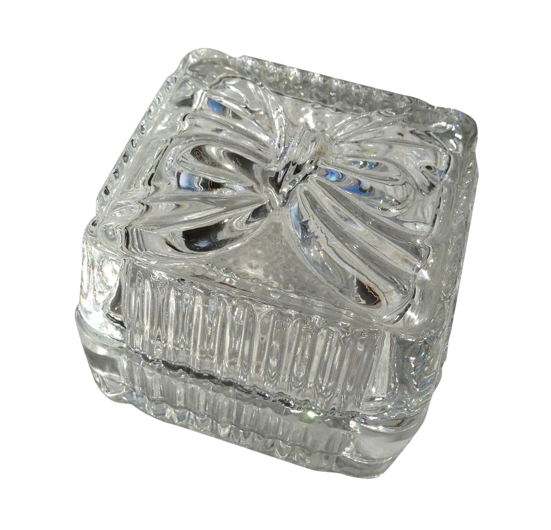 Industries Crystal Clear 24% Lead Crystal Box: Crystal clear Industries glass square trinket box with a raised bow motif. Used/Pre-Owned: No chips or cracks, brown spot has been cleaned off, just dirt. Measures: 2.25"inches square x 1.75 " tall.