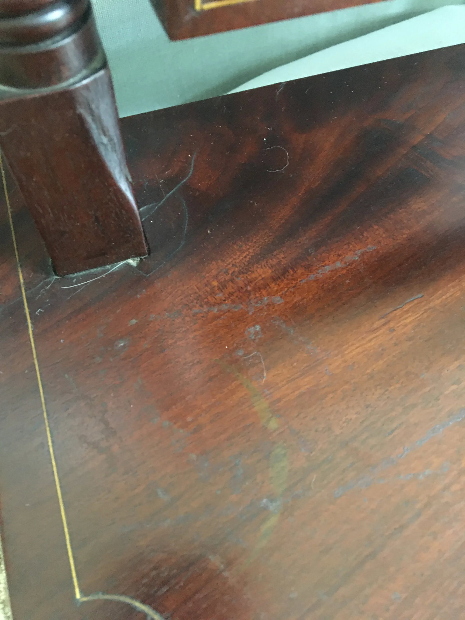 1800-1810 Antique Federal Mahogany Bow Front Dressing Glass - 6