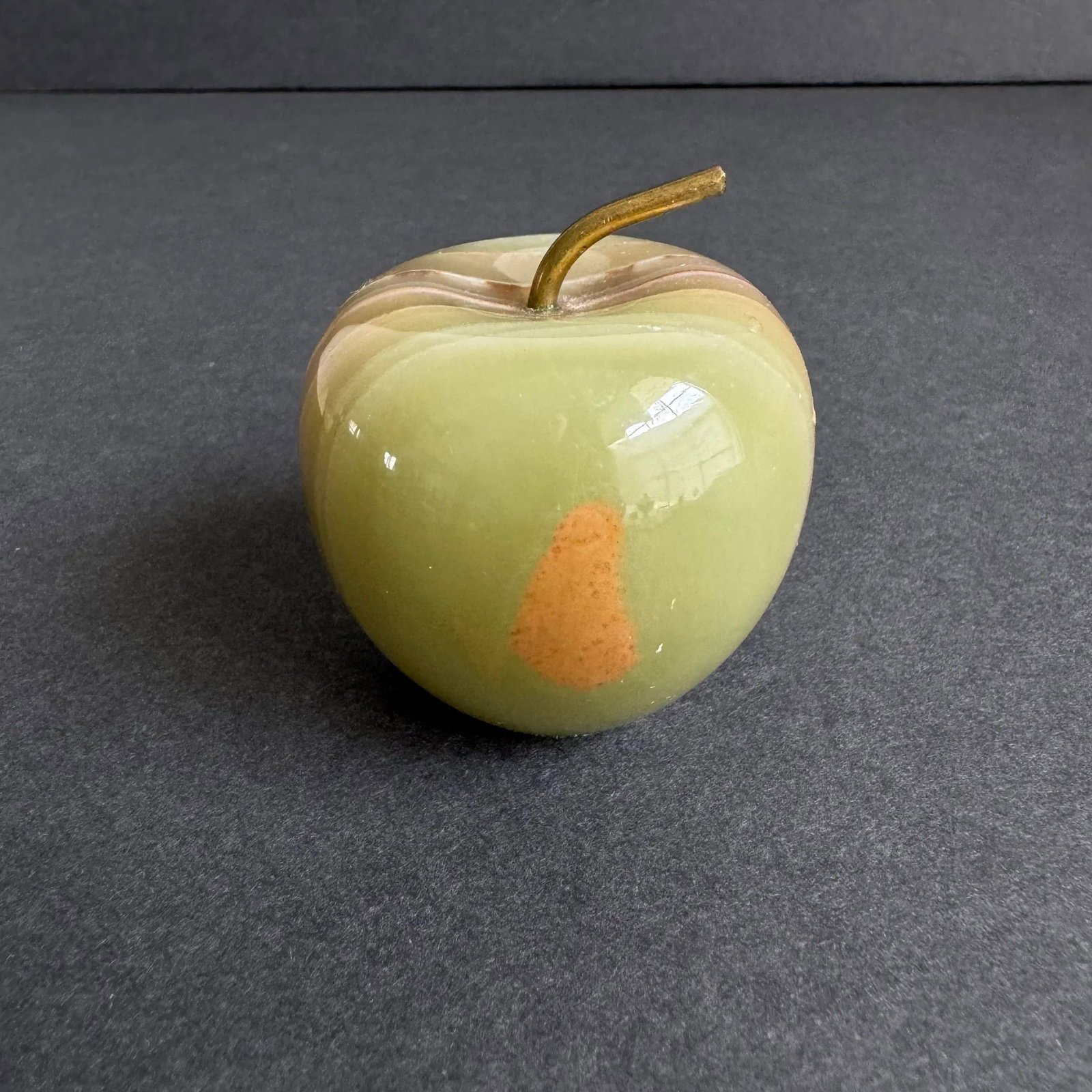Vintage Onyx Apple Paperweight Petite Genuine Stone Sculpture - 4