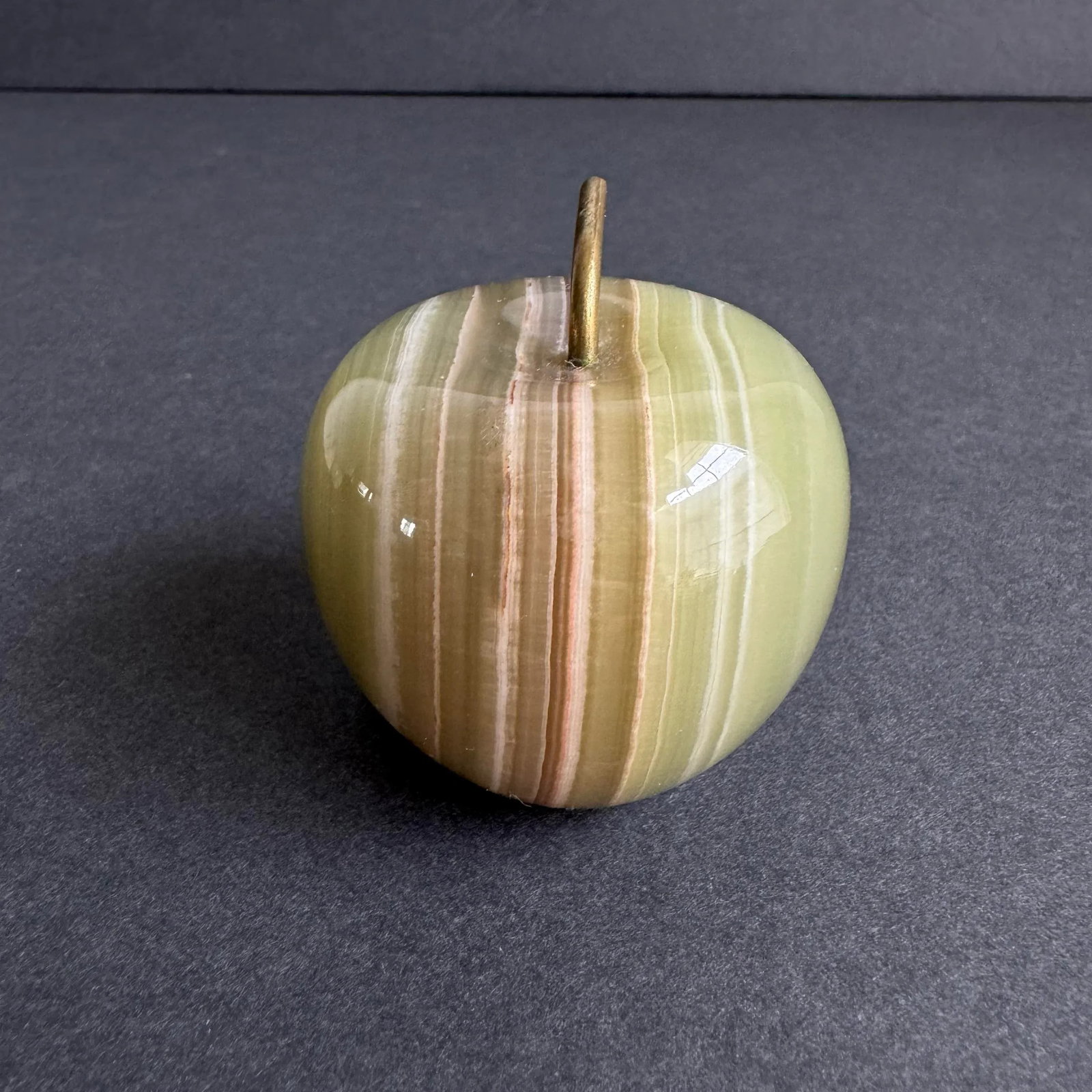 Vintage Onyx Apple Paperweight Petite Genuine Stone Sculpture - 5