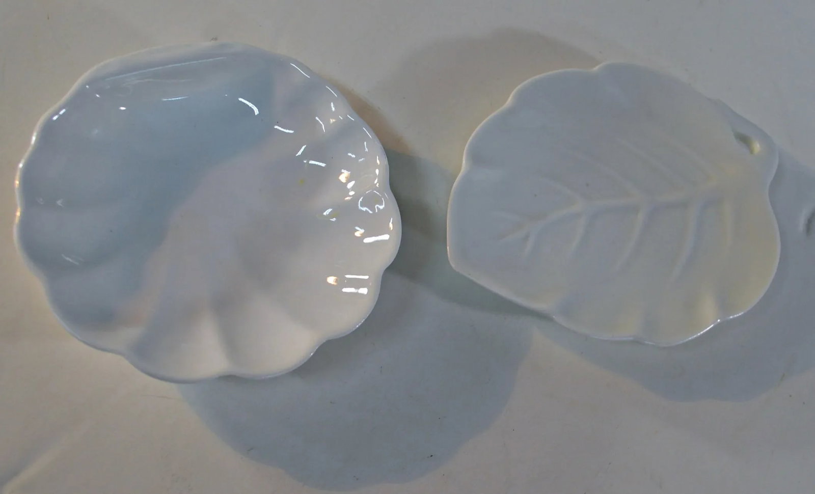 Vintage Lillian Vernon White Ceramic Dishes - A Pair - 7