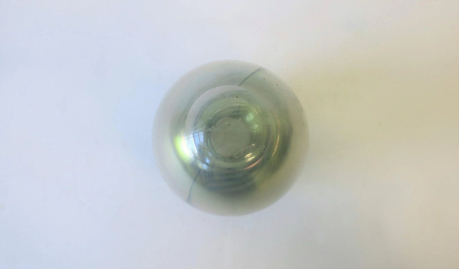 Signed Art Glass Vase in the Art Nouveau Style, Circa 1980s - 11