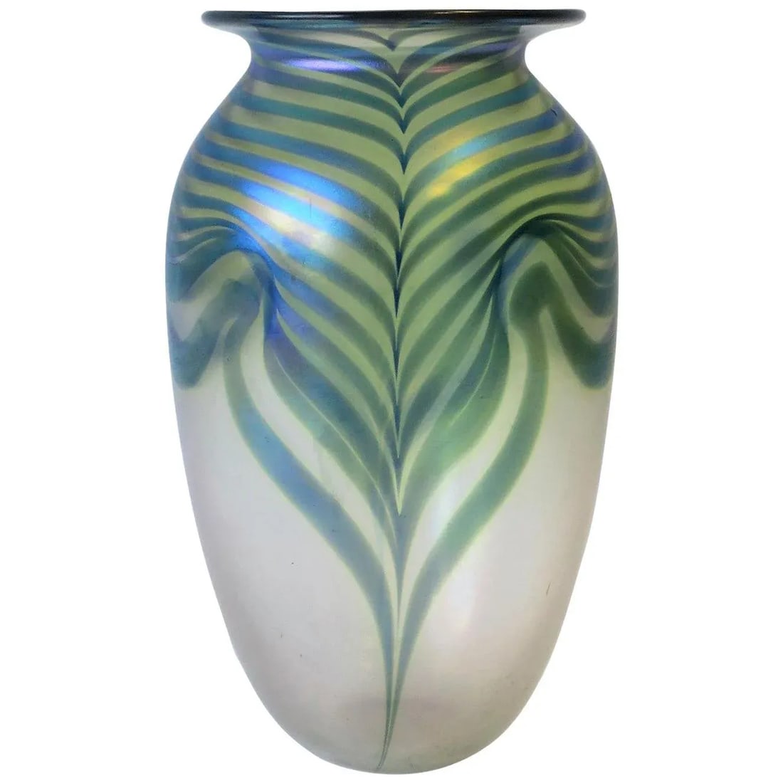 Signed Art Glass Vase in the Art Nouveau Style, Circa 1980s - 13