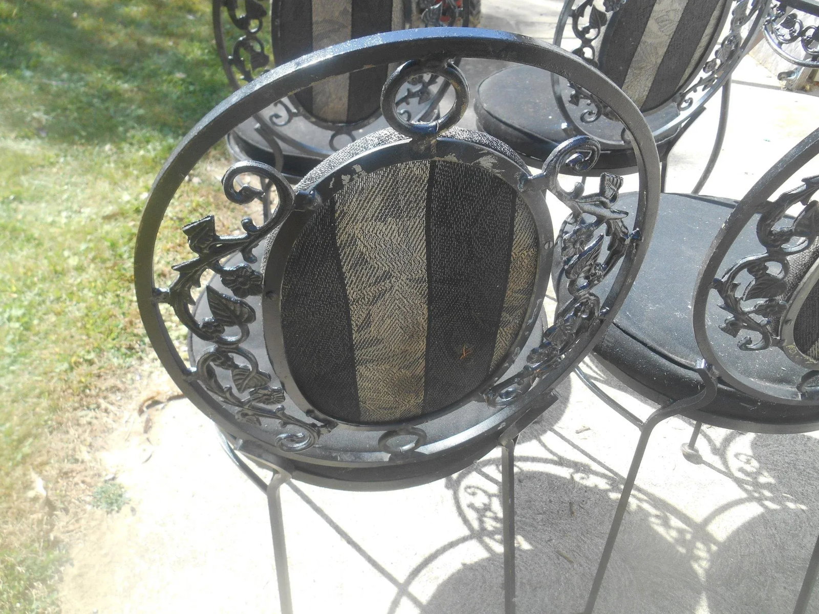 Vintage 1960's Russell Woodard Wrought Iron Patio Set - 6