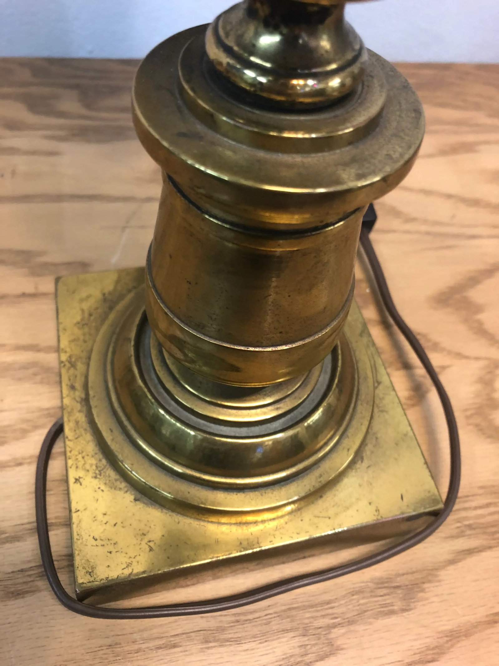 1950s Circa Argand Brass Glass Lamp - 10