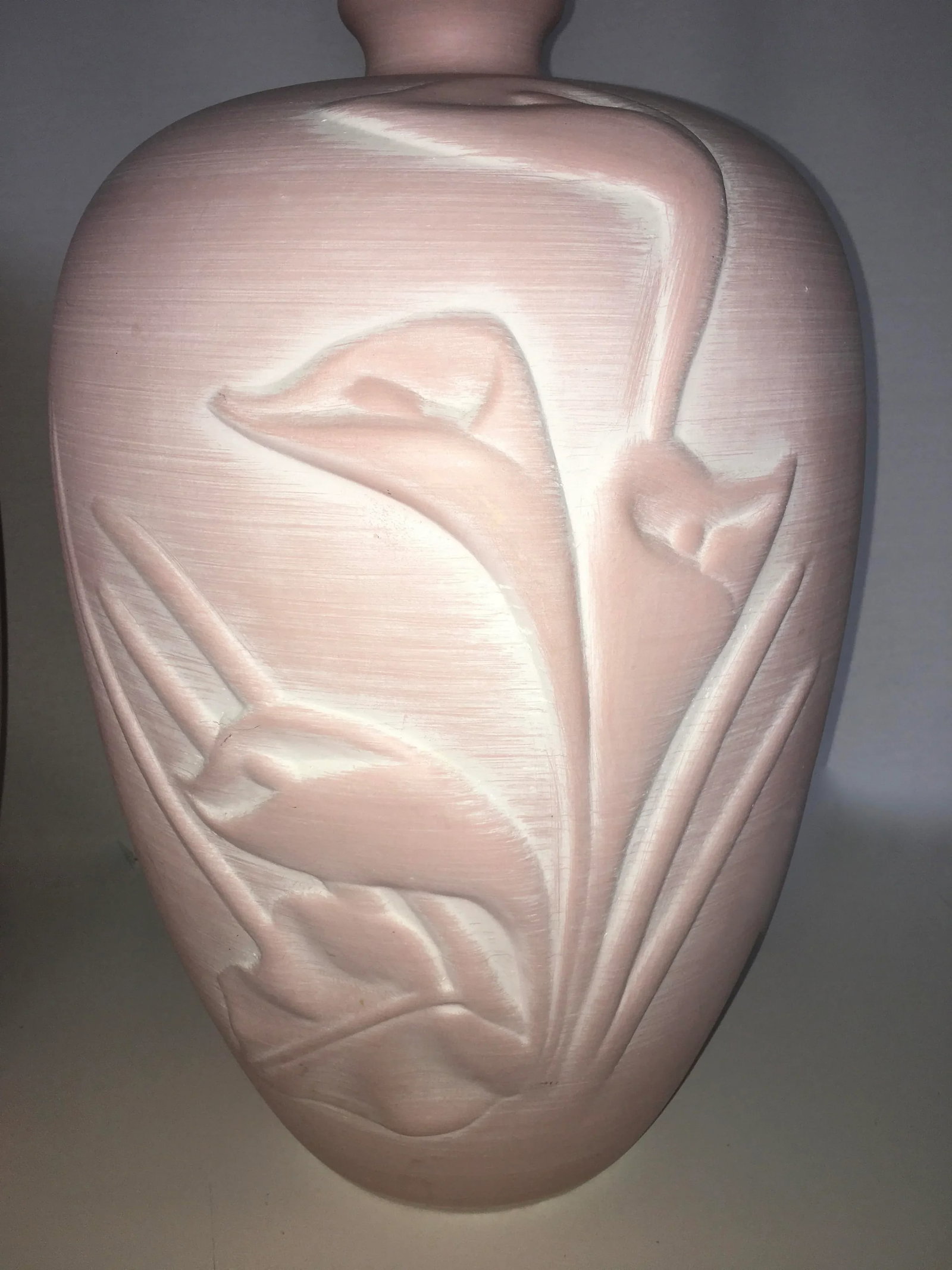 O'Keefe Style 1980's Calla Lily Hand Glazed Blush Pink Plaster Sculpted Table Lamps - A Pair - 3