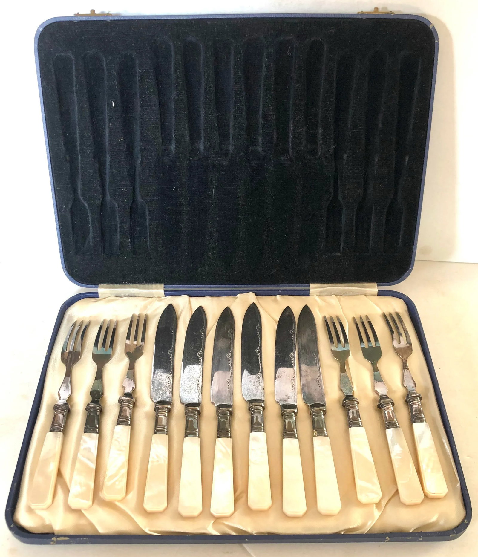 12 Piece Mother of Pearl Fruit/Dessert Set - 5