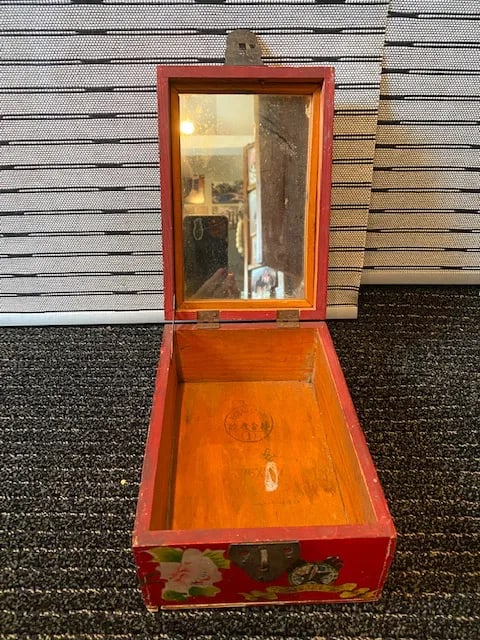 Vintage Chinese Jewlery Box - 5