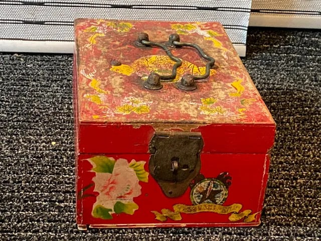 Vintage Chinese Jewlery Box - 7