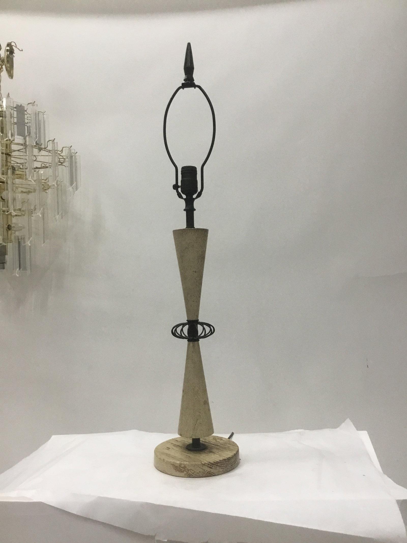 1950 Vintage Table Lamp - 11